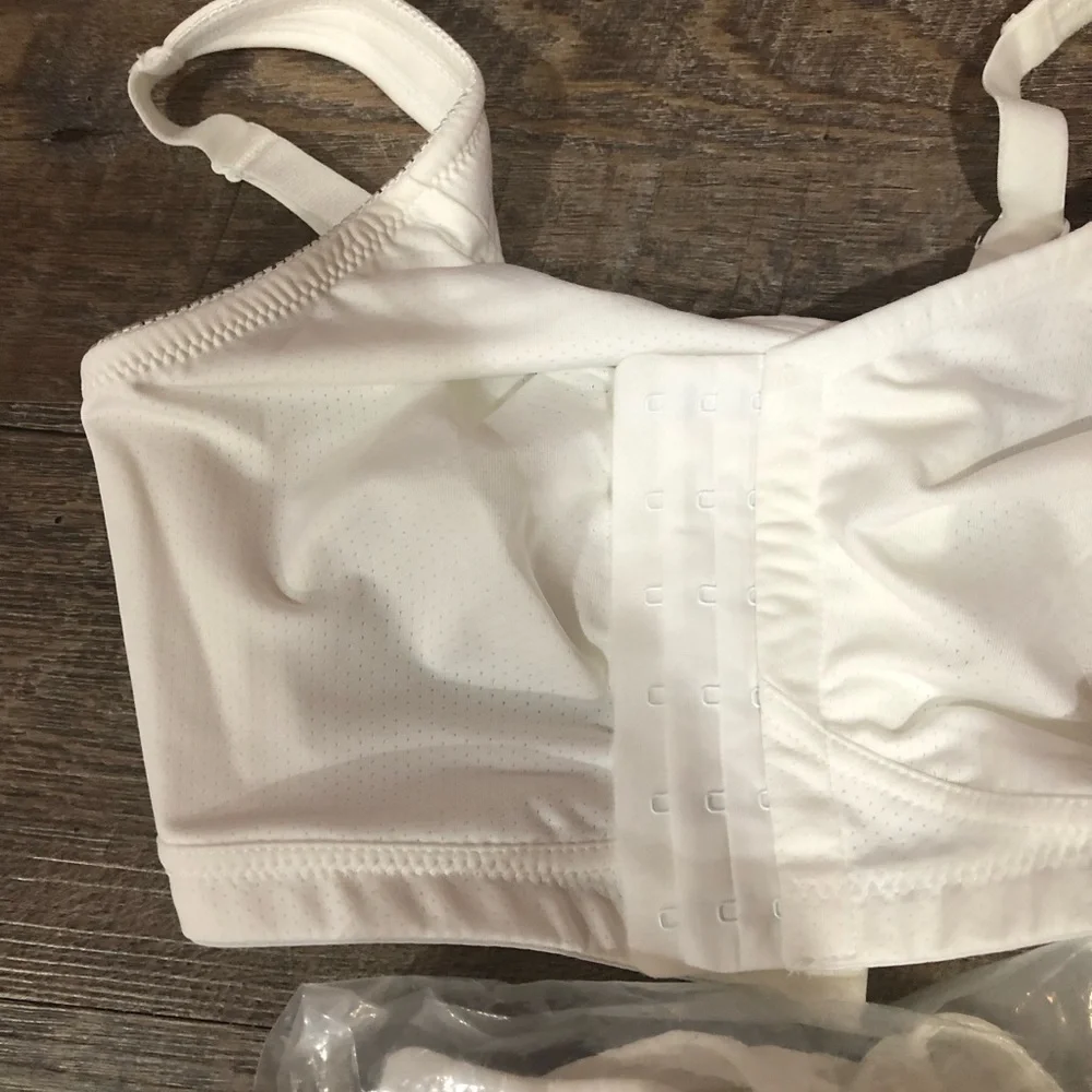 Women’s White Front-Closure Support Bra Stay Cool